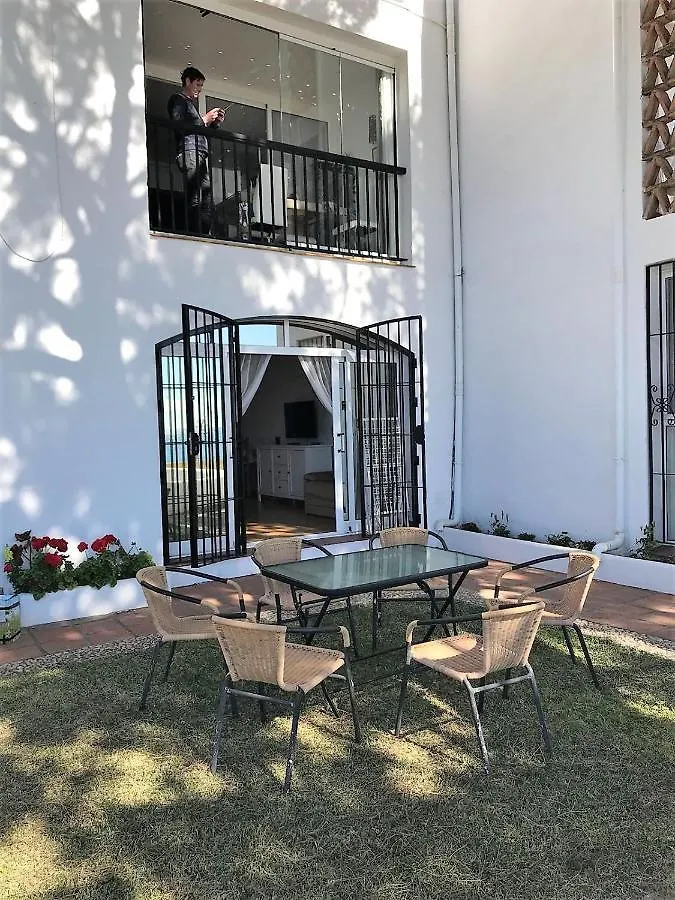 Dona Lola Micaela - Fully Equiped 1 Bedroom Ground Floor Beach Front Apartment With Direct Access To The Beach Of Calahonda - Costa Del Sol - Cs155 Sitio de Calahonda