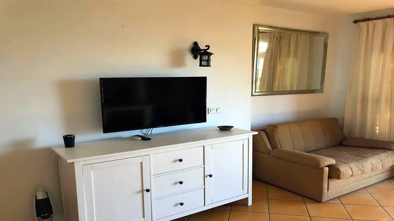 Dona Lola Micaela - Fully Equiped 1 Bedroom Ground Floor Beach Front Apartment With Direct Access To The Beach Of Calahonda - Costa Del Sol - Cs155 Sitio de Calahonda